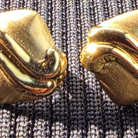 🎀💫18K Real Gold Clip-On Earrings💫🎀 - Picture 2 of 4